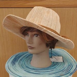 NWT One Size Tan Packable Hat By Shelli Segal